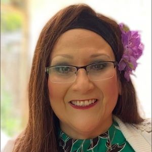 Meet your Posher, Sandi